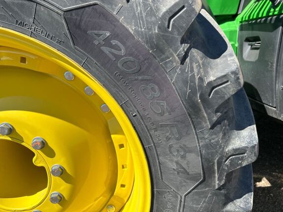 2022 John Deere 8R 370 Tractor