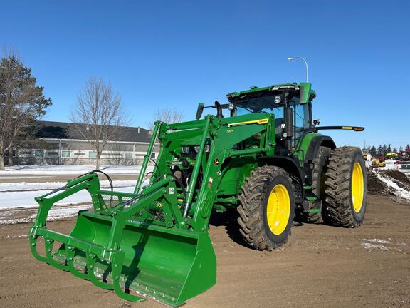 2023 John Deere 7R 250 Tractor