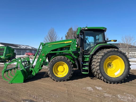 2023 John Deere 7R 250 Tractor