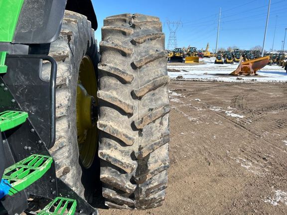 2023 John Deere 7R 250 Tractor