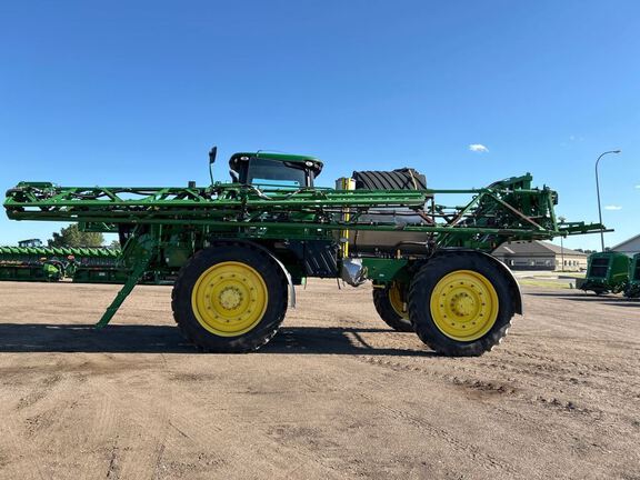 2016 John Deere R4045 Sprayer/High Clearance