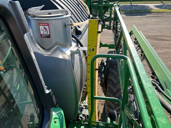 2016 John Deere R4045 Sprayer/High Clearance