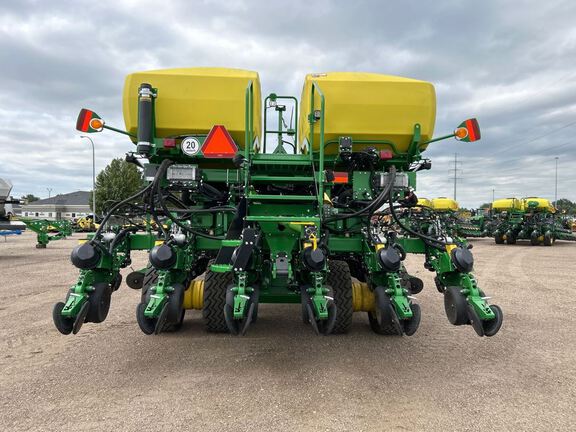 2022 John Deere DB60 Planter