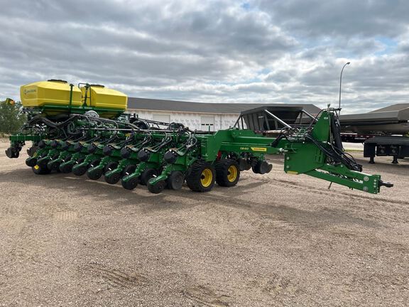 2022 John Deere DB60 Planter