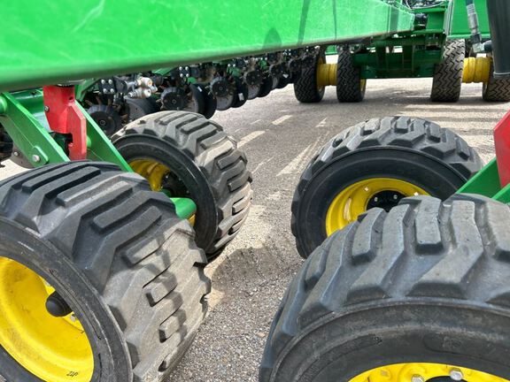 2022 John Deere DB60 Planter