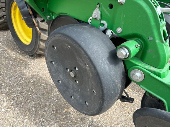 2022 John Deere DB60 Planter