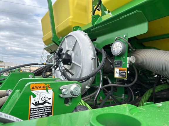 2022 John Deere DB60 Planter