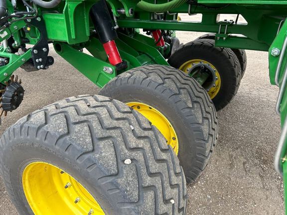 2022 John Deere DB60 Planter