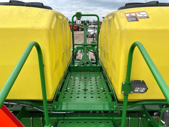 2022 John Deere DB60 Planter