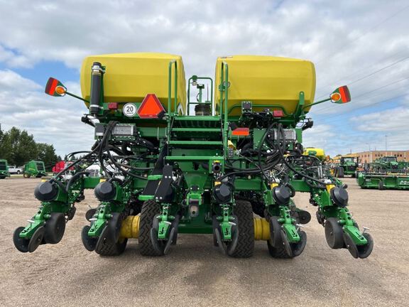 2022 John Deere DB60 Planter