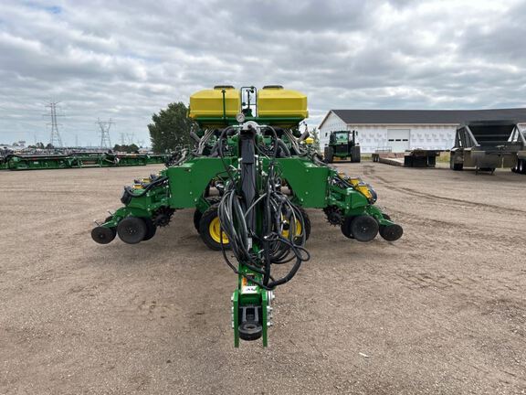 2022 John Deere DB60 Planter