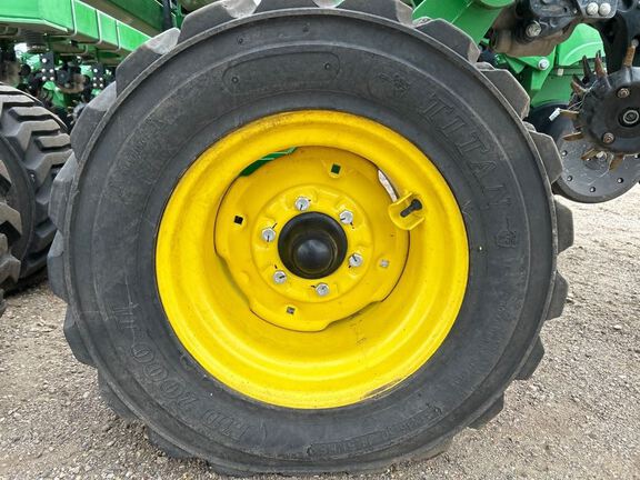 2022 John Deere DB60 Planter