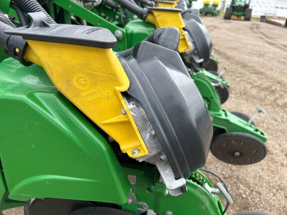 2022 John Deere DB60 Planter