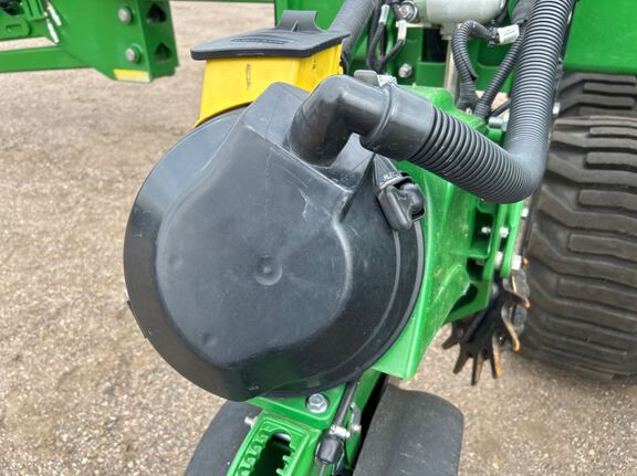 2022 John Deere DB60 Planter