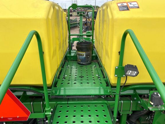 2022 John Deere DB60 Planter