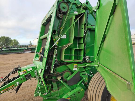 2023 John Deere 560M Baler/Round