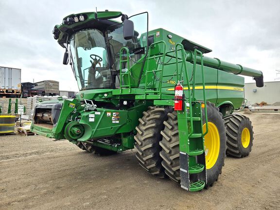 2022 John Deere S780 Combine