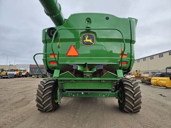 2022 John Deere S780 Combine