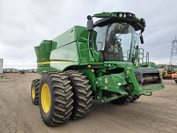 2022 John Deere S780 Combine