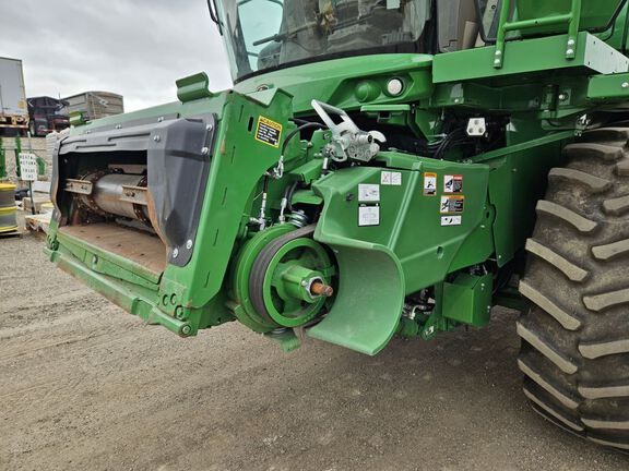 2022 John Deere S780 Combine