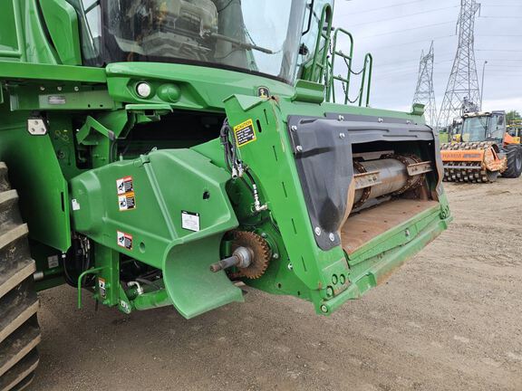 2022 John Deere S780 Combine