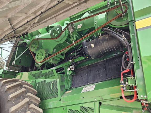 2022 John Deere S780 Combine