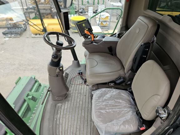 2022 John Deere S780 Combine