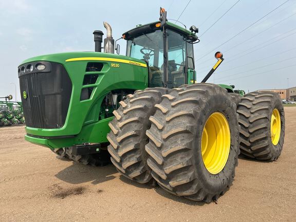 2011 John Deere 9530 Tractor 4WD