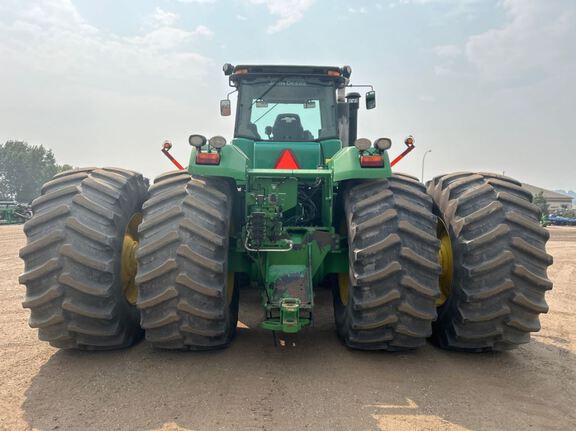 2011 John Deere 9530 Tractor 4WD