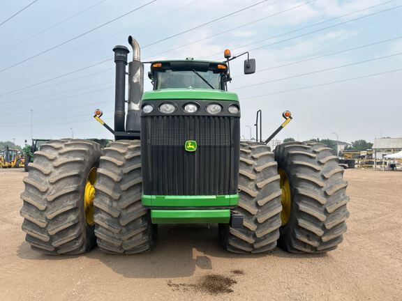 2011 John Deere 9530 Tractor 4WD