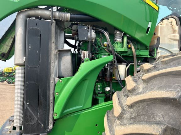 2011 John Deere 9530 Tractor 4WD