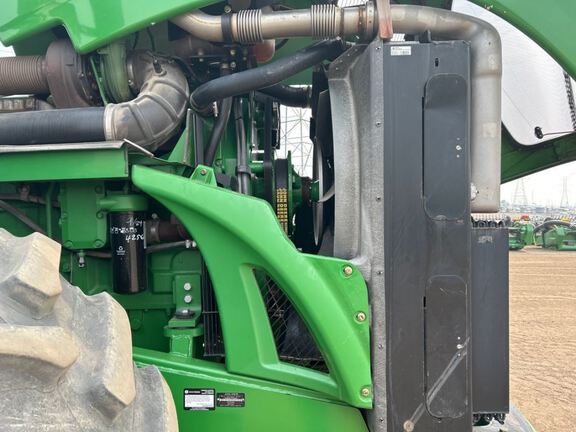 2011 John Deere 9530 Tractor 4WD