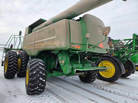 2011 John Deere 9770 STS Combine