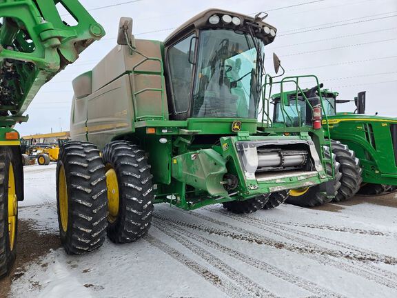 2011 John Deere 9770 STS Combine