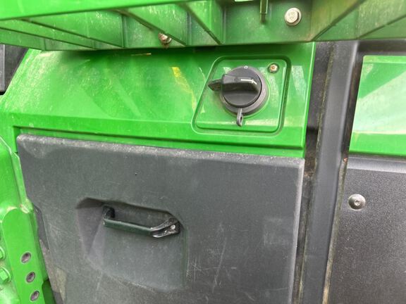 2021 John Deere 8R 340 Tractor