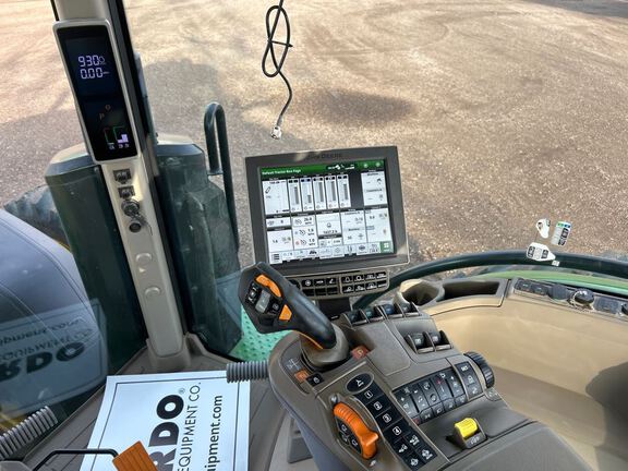 2021 John Deere 8R 340 Tractor