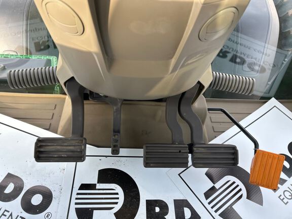 2021 John Deere 8R 340 Tractor