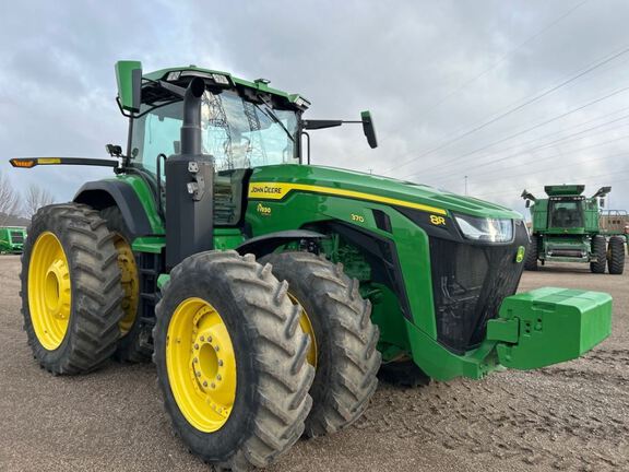 2021 John Deere 8R 370 Tractor