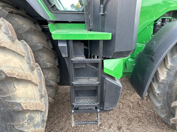 2021 John Deere 8R 370 Tractor