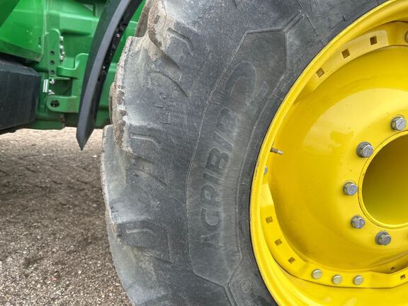 2021 John Deere 8R 370 Tractor