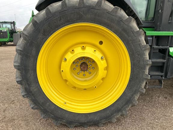 2021 John Deere 8R 370 Tractor