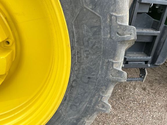 2021 John Deere 8R 370 Tractor