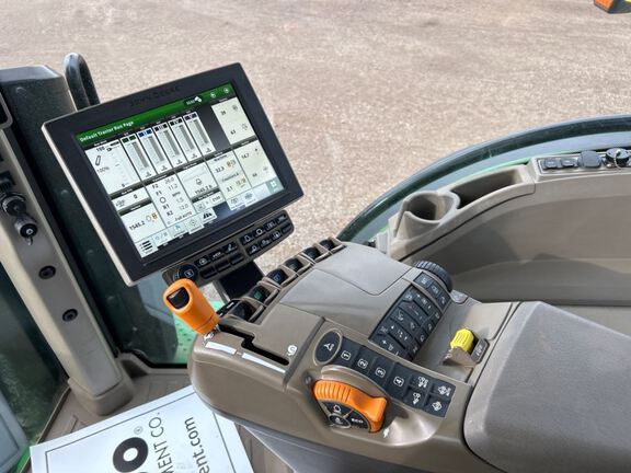 2021 John Deere 8R 370 Tractor