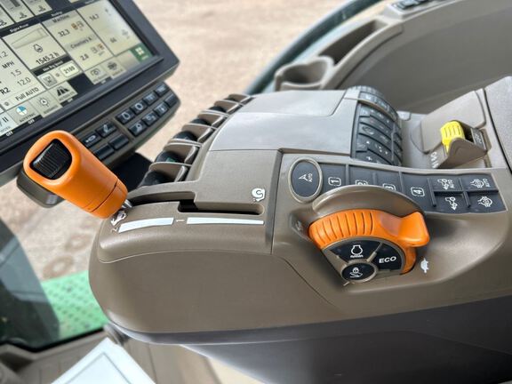 2021 John Deere 8R 370 Tractor