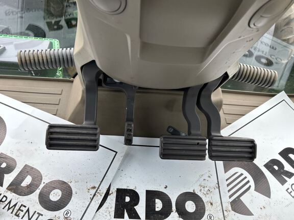 2021 John Deere 8R 370 Tractor