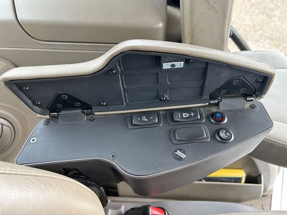 2021 John Deere 8R 370 Tractor