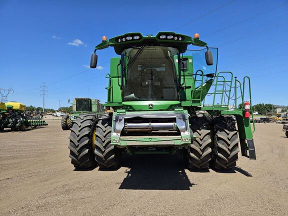 2014 John Deere S690 Combine