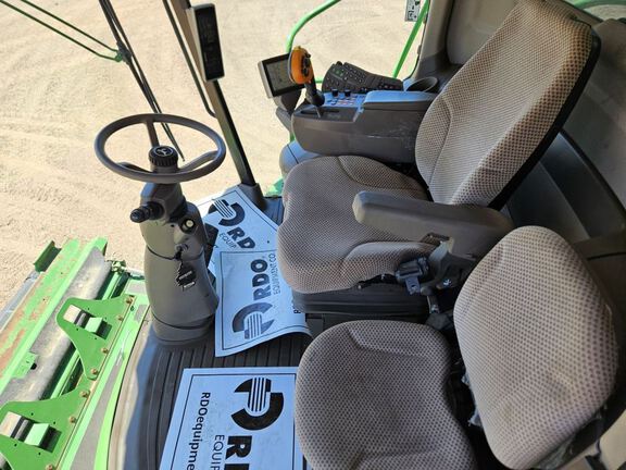 2014 John Deere S690 Combine