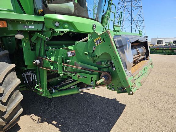 2014 John Deere S690 Combine