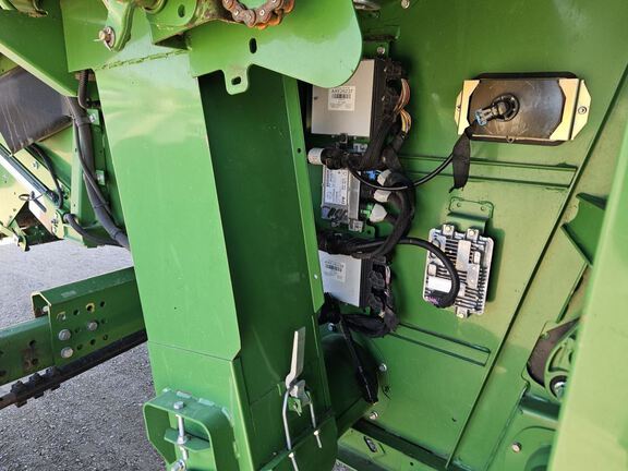 2014 John Deere S690 Combine